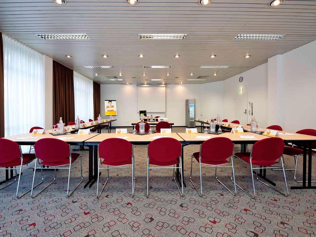 Ibis Regensburg Zentrum Extérieur photo